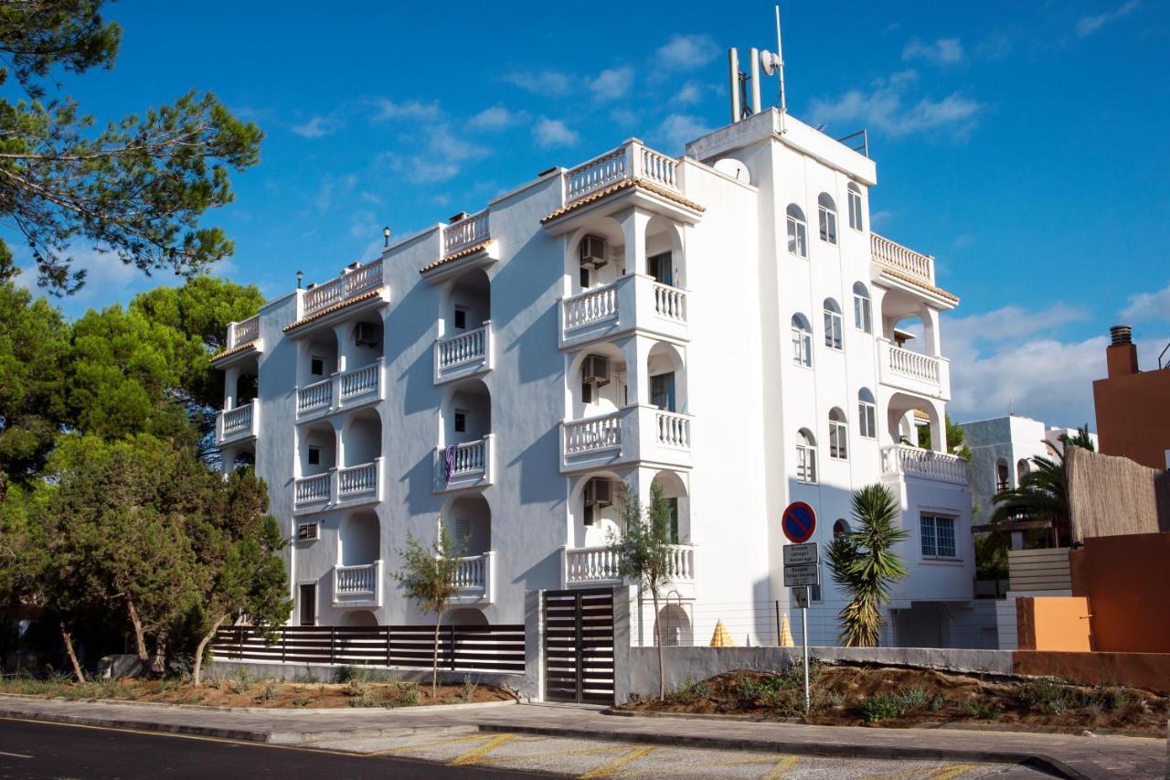 Apartamentos Top Secret Prestige Es Pujols - Formentera Vacaciones المظهر الخارجي الصورة